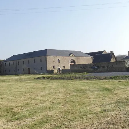 Restaurant Le Clos De L 'ancien Pressoir Szálloda 3*