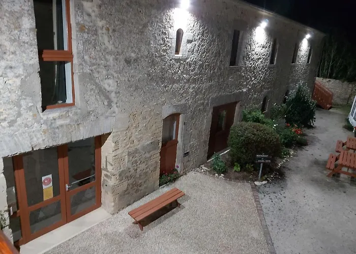 Otel Restaurant Le Clos De L 'ancien Pressoir Commes