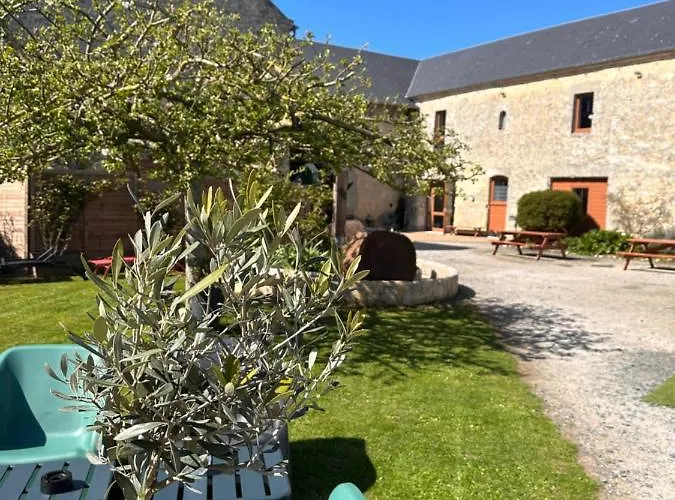 Hotel Restaurant Le Clos De L 'ancien Pressoir Commes