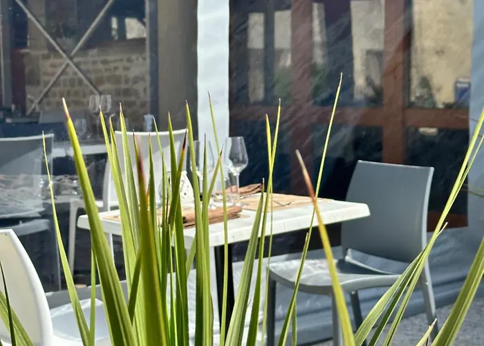 Hotel Restaurant Le Clos De L 'ancien Pressoir 3*